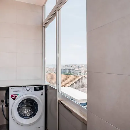 Downtown Castle And River View Lizbona