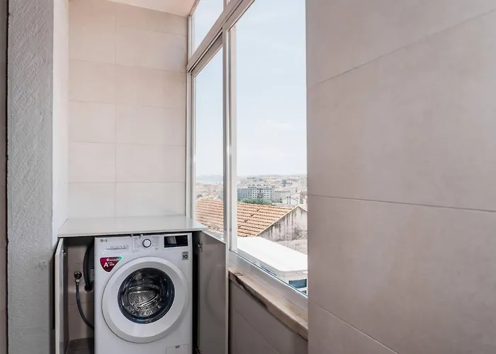 Downtown Castle And River View Lisboa