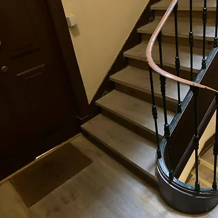 Downtown Castle And River View 公寓